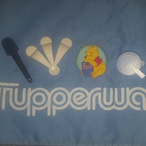 Tupperware Magnet Set